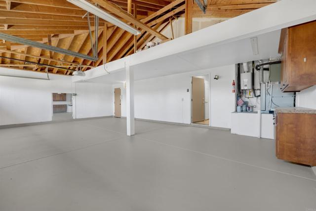 718 Lockwood Place, Oceanside CA: https://media.crmls.org/mediaz/6b8f1561-bd5f-4c6f-99d9-aa167d61c80a.jpg