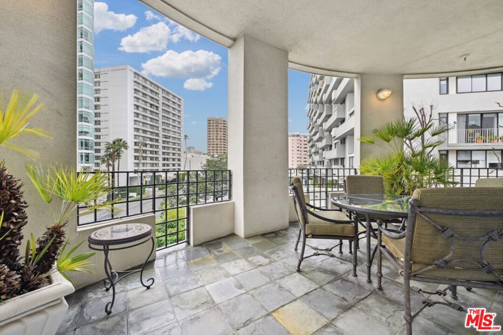 10351 Wilshire Boulevard #PH1