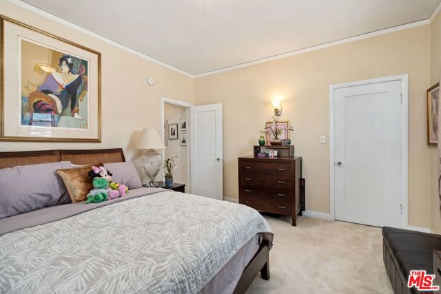 347 N Curson Avenue, Los Angeles CA: https://media.crmls.org/mediaz/6b92bfad-9b08-4bda-ad66-b35570258a8a.jpg