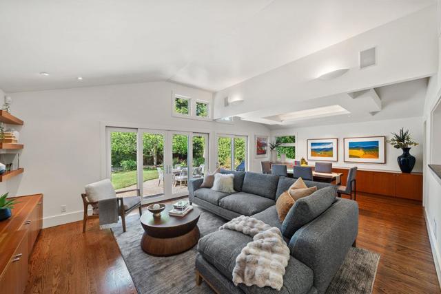 1634 Hollingsworth Drive, Mountain View CA: https://media.crmls.org/mediaz/6b930186-e45d-4809-b7cc-7f18959d31f5.jpg