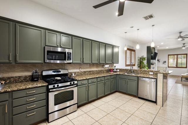 13039 Calle Amapola, Desert Hot Springs CA: https://media.crmls.org/mediaz/6b9360d2-9065-4861-aade-a3fd9c0ef0f8.jpg