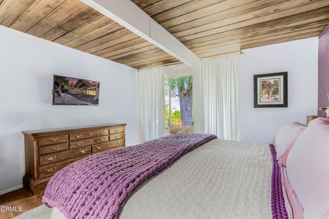 1412 Ellsworth Court, Thousand Oaks CA: https://media.crmls.org/mediaz/6b93c42e-7e5e-43eb-8ba5-730c1bc6bf28.jpg