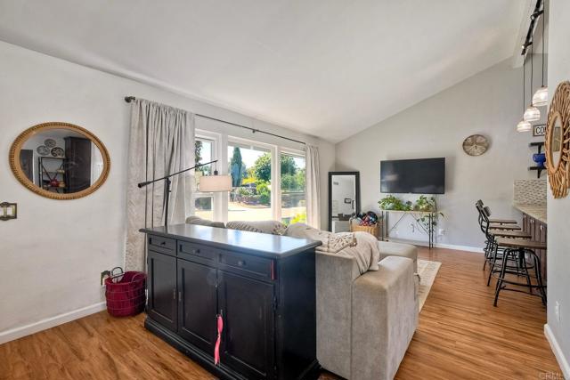 Detail Gallery Image 10 of 52 For 1807 Calle Sinaloa, Vista,  CA 92084 - 4 Beds | 2 Baths