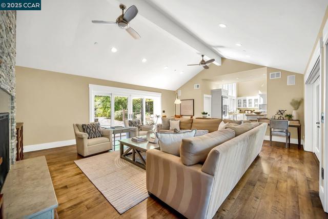 691 Old Jonas Hill Rd, Lafayette CA: https://media.crmls.org/mediaz/6b955293-5308-4f4b-93c5-655cd2051886.jpg