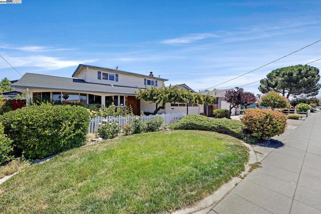 426 El Caminito, Livermore CA: https://media.crmls.org/mediaz/6b957385-f71c-4ad7-ab08-b979f882b84f.jpg