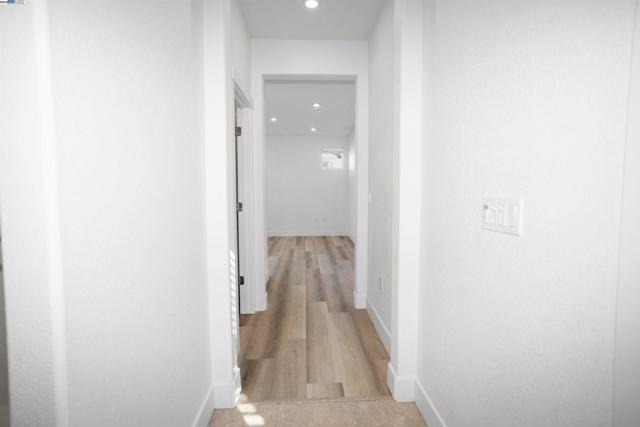 251 E Wrigleys Ave, Mountain House CA: https://media.crmls.org/mediaz/6b95e02f-d2fc-4e60-8ee8-ceabefd68ba0.jpg