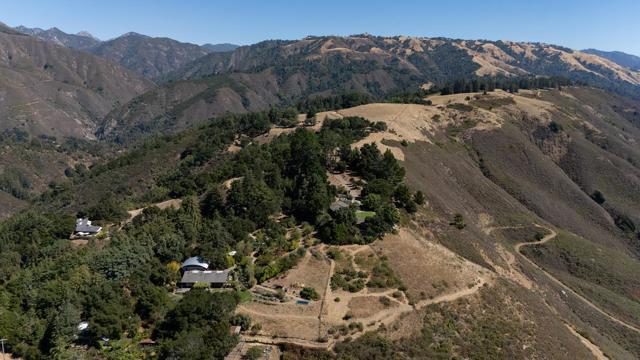 47320 Highway 1, Big Sur CA: https://media.crmls.org/mediaz/6b963846-4dee-46c1-9eff-05c28019f96f.jpg