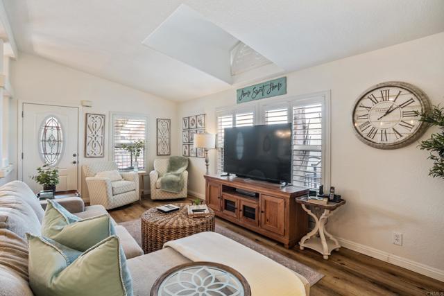 Detail Gallery Image 4 of 29 For 10771 Black Mountain Dr #58,  San Diego,  CA 92126 - 2 Beds | 2 Baths