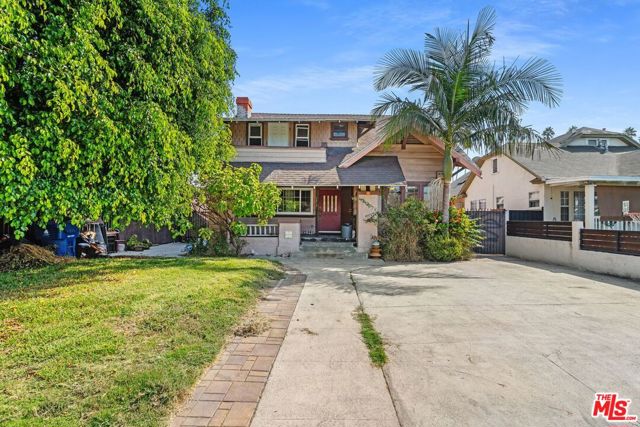 4812 Arlington Avenue, Los Angeles CA: https://media.crmls.org/mediaz/6b971185-ceab-474e-ab17-09a8442a087c.jpg