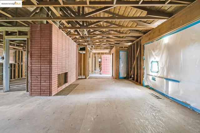 11201 Lochard Street, Oakland CA: https://media.crmls.org/mediaz/6b971808-f05f-41ca-8332-d885cc34f4d2.jpg
