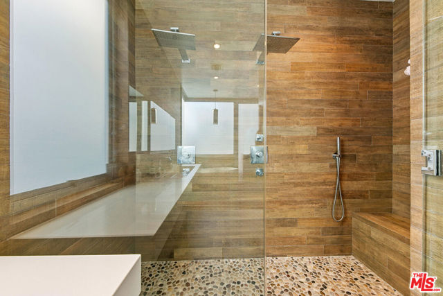 1430 Abbot Kinney Boulevard, Venice CA: https://media.crmls.org/mediaz/6b9748ec-bb6b-450d-a375-0fa38f963e29.jpg