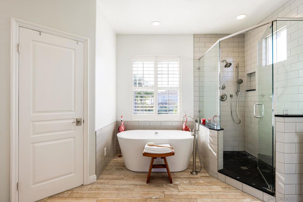 MLS #250033578SD img 24