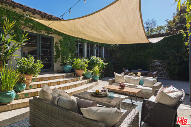 350 N Cliffwood Avenue, Los Angeles CA: https://media.crmls.org/mediaz/6b97c768-e8ed-415f-812d-885104a13787.jpg