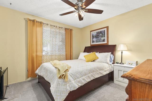 9952 N Magnolia Ave, Santee CA: https://media.crmls.org/mediaz/6b97d12c-3176-402c-9e36-bc8d46356629.jpg