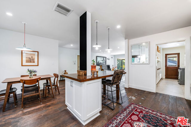 4838 Coldwater Canyon Avenue, Sherman Oaks CA: https://media.crmls.org/mediaz/6b97ff89-e054-4d50-9418-900846e3117f.jpg