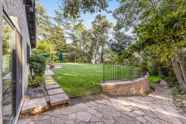 5321 Alta Canyada Road, La Canada Flintridge CA: https://media.crmls.org/mediaz/6b991c2a-cb1c-4126-af8d-fa3a119f1ebf.jpg