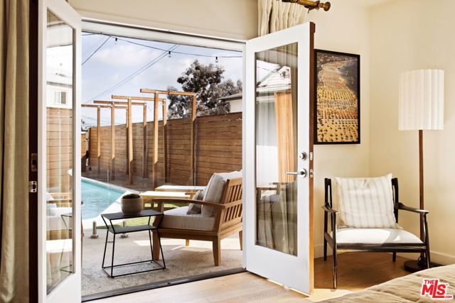 3019 Surry Street, Los Angeles CA: https://media.crmls.org/mediaz/6b999490-d931-40e4-a1c8-e93a7c1431c6.jpg