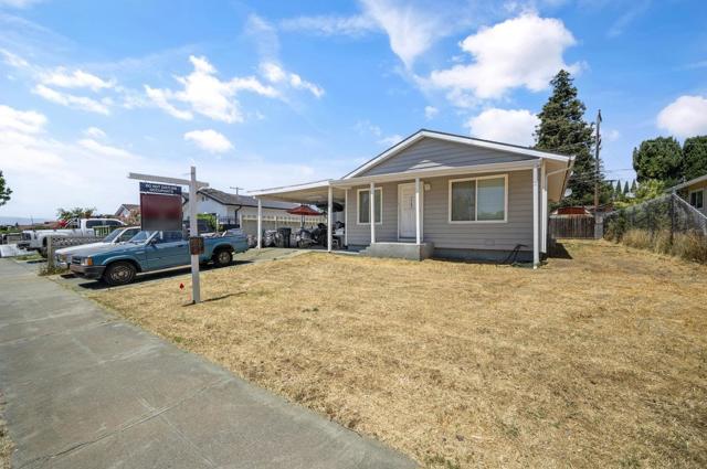 2989 Betsy Way, San Jose CA: https://media.crmls.org/mediaz/6b999564-5962-41e6-be1a-c2a124e16e45.jpg
