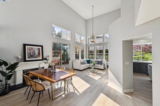 121 Jervis Bay, Alameda CA: https://media.crmls.org/mediaz/6b9a47b9-bcae-4299-a27e-20c7159a9ad8.jpg