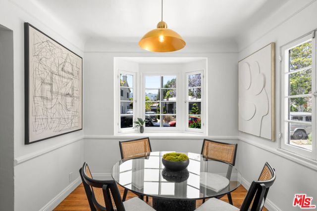 3340 Cardiff Avenue, Los Angeles CA: https://media.crmls.org/mediaz/6b9a6eb6-5f55-47ff-b51b-a7ac6eddfa16.jpg