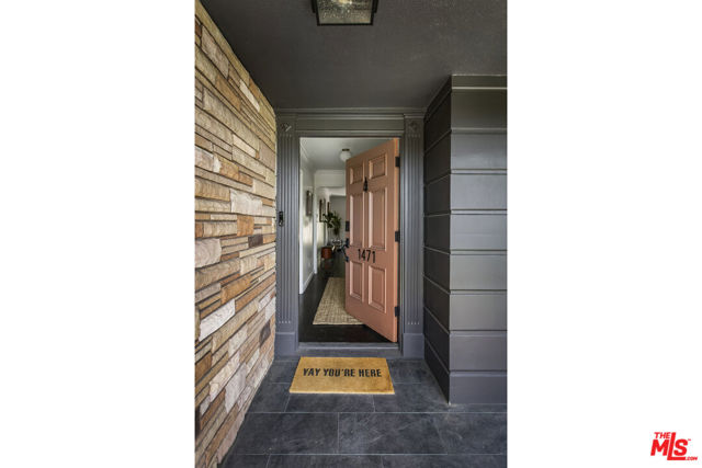1471 Hill Drive, Los Angeles CA: https://media.crmls.org/mediaz/6b9b8b91-f6aa-4dc8-9d39-abb855ab986e.jpg