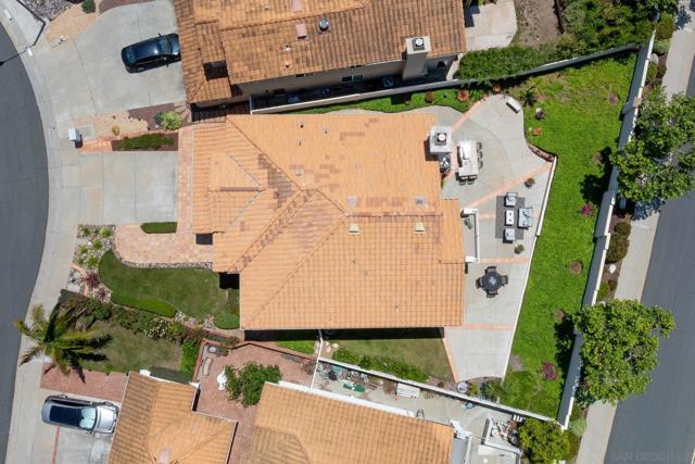 18027 Chieftain Ct, San Diego CA: https://media.crmls.org/mediaz/6b9c16a3-de97-42d8-a42c-c0a5b133a9d5.jpg