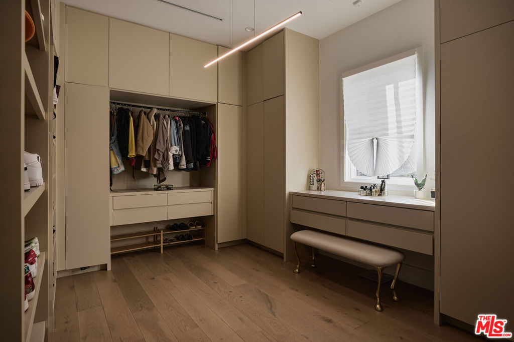 MLS #26856657 image #24