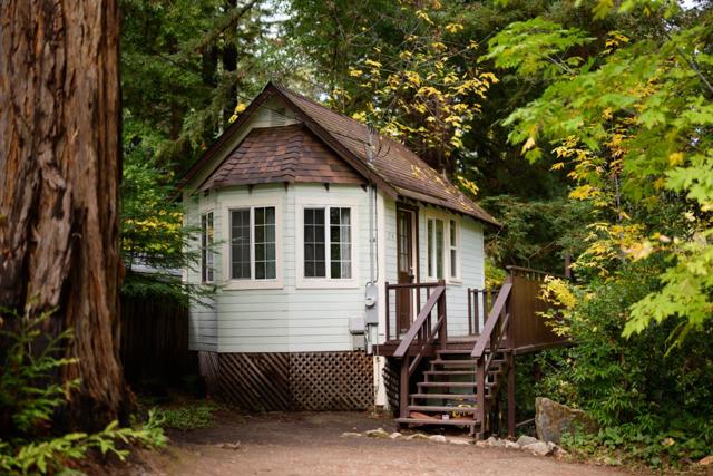 214 Teilh Drive, Boulder Creek CA: https://media.crmls.org/mediaz/6b9c9538-1b14-423d-a0b4-2cd0aa7ad041.jpg