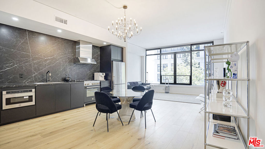 1111 S GRAND Avenue 411, Los Angeles, CA 90015