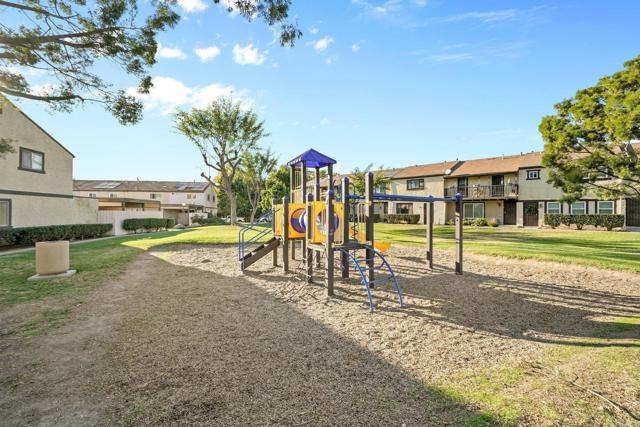 Detail Gallery Image 16 of 39 For 9543 Cottonwood Ave a,  Santee,  CA 92071 - 2 Beds | 1/1 Baths