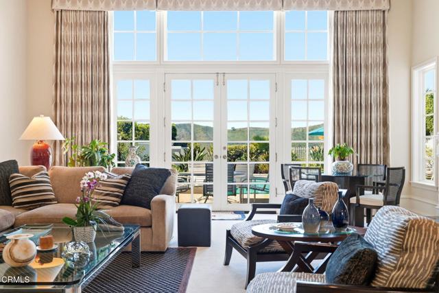 Detail Gallery Image 9 of 72 For 2317 Canyonback Rd, Los Angeles,  CA 90049 - 5 Beds | 5/1 Baths