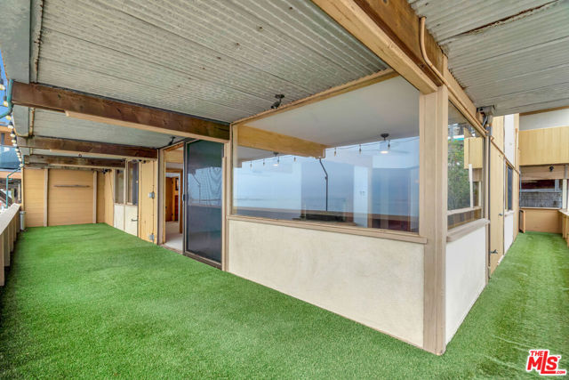26636 Latigo Shore Drive, Malibu CA: https://media.crmls.org/mediaz/6b9ea4ac-c66b-45dd-b94f-1f79c10e68e8.jpg