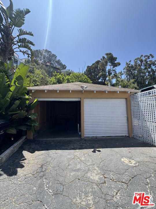 Drew Fenton | 368 Entrada Drive Santa Monica CA | MLS: 7332198