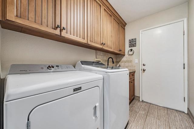 6555 Timberview Drive, San Jose CA: https://media.crmls.org/mediaz/6ba139b1-2d25-4ab0-a7bb-630a152cde62.jpg