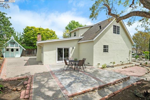 7551 Buckeye Pl, Newark CA: https://media.crmls.org/mediaz/6ba16fb0-1edc-4691-b387-d07da3392dd7.jpg