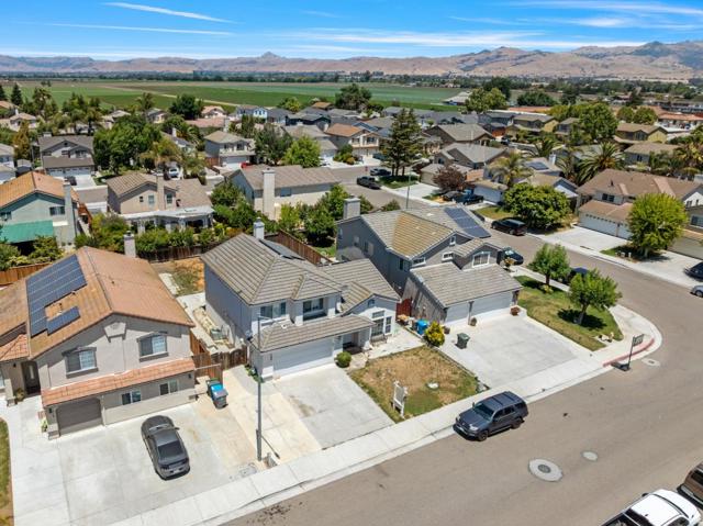 730 Marseille Drive, Hollister CA: https://media.crmls.org/mediaz/6ba170d6-f228-4fb6-b8c8-6242dd6ae5de.jpg