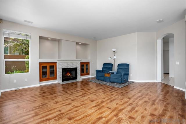757 Marigold Way, San Marcos CA: https://media.crmls.org/mediaz/6ba1e775-239f-462c-a03e-76ae04d94d1f.jpg