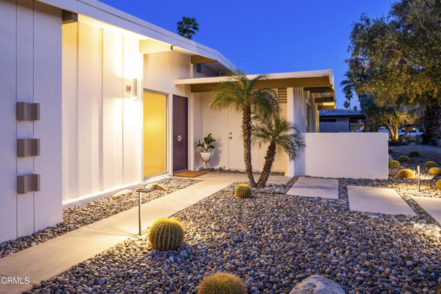Detail Gallery Image 40 of 48 For 218 N Orchid Tree Ln, Palm Springs,  CA 92262 - 3 Beds | 2 Baths