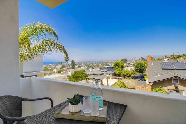 4607 Santa Cruz, San Diego CA: https://media.crmls.org/mediaz/6ba311ba-bd76-45b2-a5ff-36e492a34c67.jpg