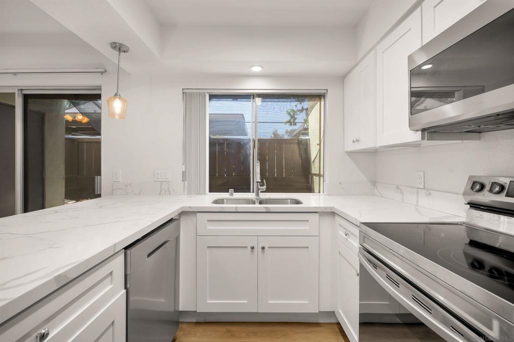 7982 Mission Center - photo 6