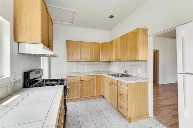 0 Broadway, Santa Cruz CA: https://media.crmls.org/mediaz/6ba3b5df-f13b-4f6f-a5a1-45fbe8724ef6.jpg