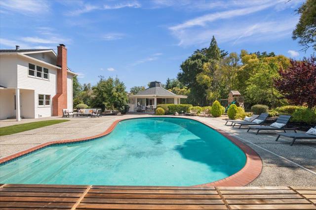 14228 Amherst Court, Los Altos Hills CA: https://media.crmls.org/mediaz/6ba3c2b6-133f-4d89-a552-5a1aede8aaa3.jpg