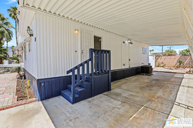 80 Dunes Circle, Cathedral City CA: https://media.crmls.org/mediaz/6ba40fa3-27fc-41f1-b8df-575caa757738.jpg