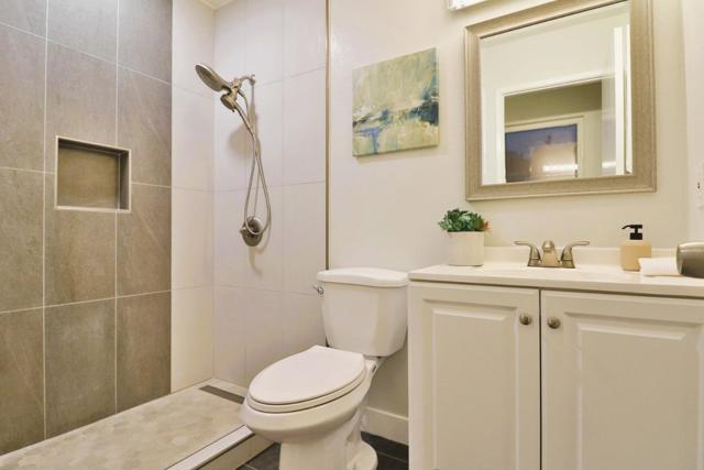 284 Rosewood Court, Hayward CA: https://media.crmls.org/mediaz/6ba45388-ed04-4de8-a5a0-0bdb93a28639.jpg