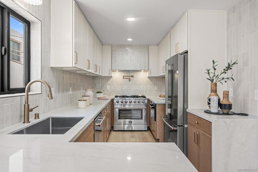 3721 Strandway - photo 10