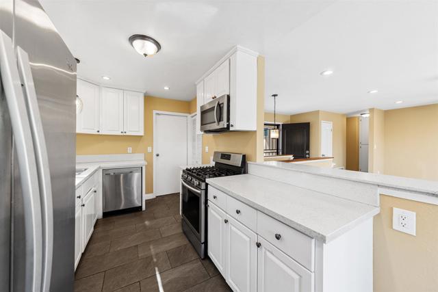 Detail Gallery Image 5 of 30 For 8808 Leigh Ave, Spring Valley,  CA 91977 - 4 Beds | 2 Baths