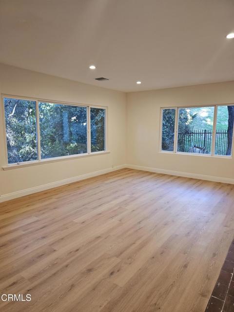 Detail Gallery Image 3 of 20 For 9682 Hillhaven Ave, Tujunga,  CA 91042 - 3 Beds | 3 Baths