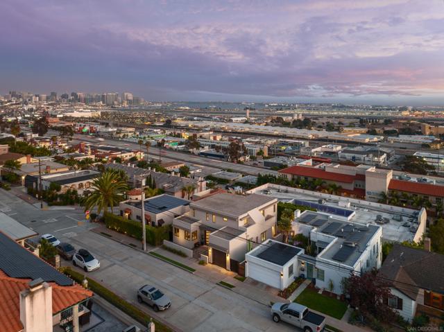 2111 W California Street, San Diego CA: https://media.crmls.org/mediaz/6ba584a5-5f0f-41c9-b298-9fac48bc875b.jpg