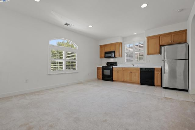 2004 W Lagoon Rd, Pleasanton CA: https://media.crmls.org/mediaz/6ba5d856-e715-4f50-9b6a-98f299d8bcfd.jpg