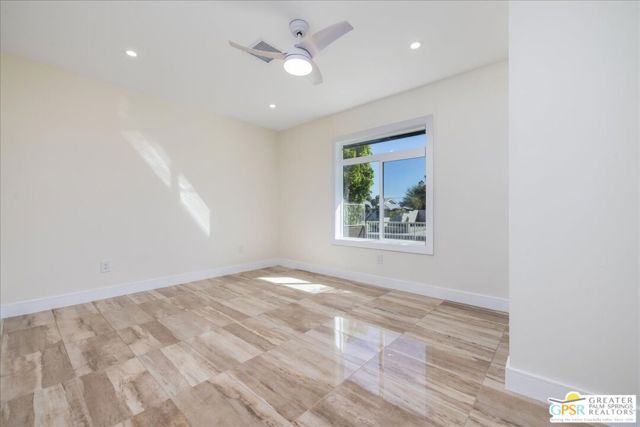 372 E Molino Road, Palm Springs CA: https://media.crmls.org/mediaz/6ba6569f-f941-4d4f-ae19-593fb549711e.jpg